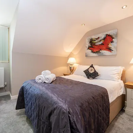 Hamble Retreat House, Studios And Lodge-3